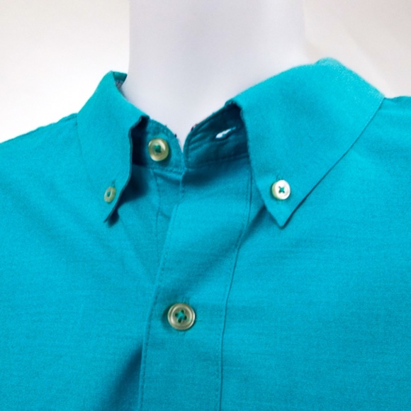 Van Heusen Other - Van Heusen XXl long sleeve with front pocket